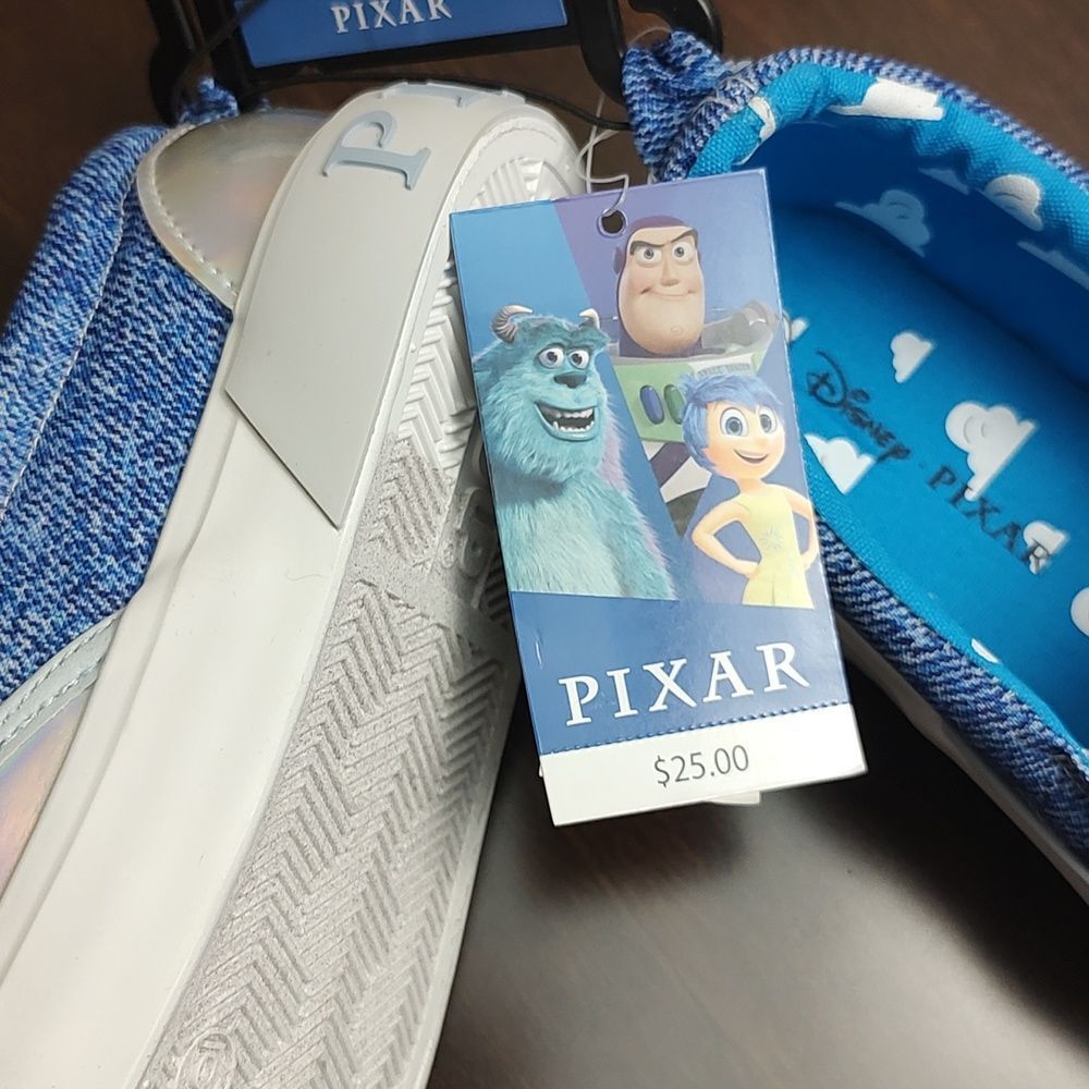 Disney Pixar Pull on shoes New - Picture 5 of 6